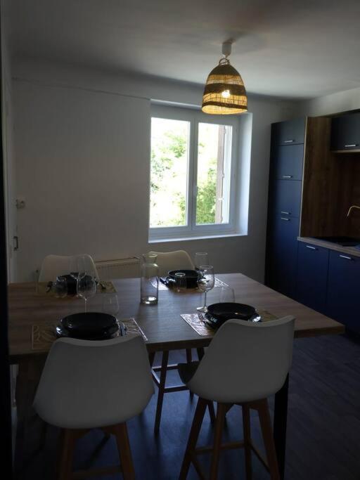 Spacieux Appartement Au Pied De La Cite Medievale 卡尔卡松 外观 照片