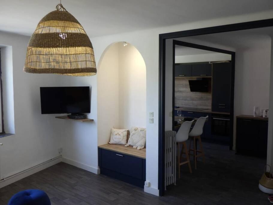 Spacieux Appartement Au Pied De La Cite Medievale 卡尔卡松 外观 照片
